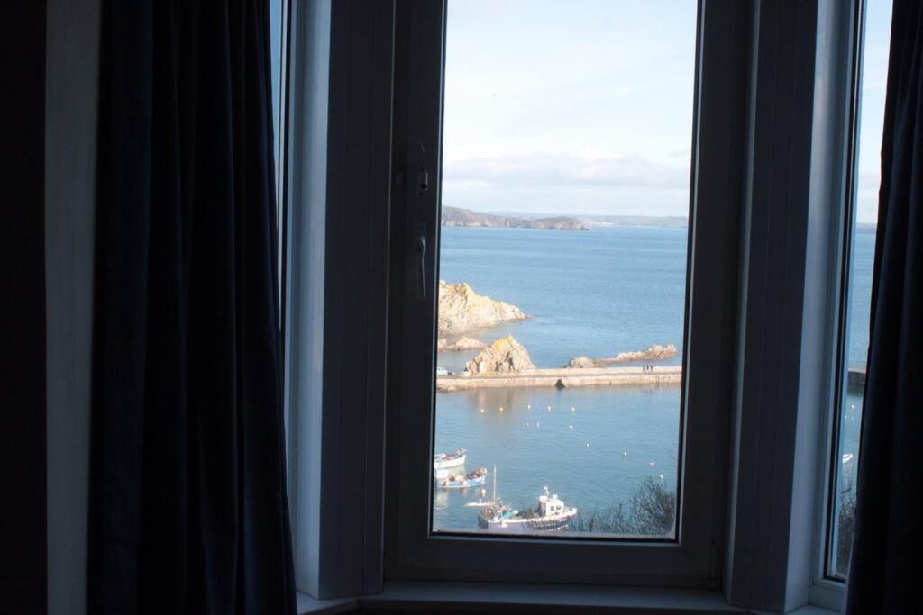 メバギシー Smugglers View Stunning Harbour And Coast Viewsヴィラ エクステリア 写真